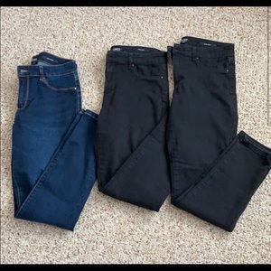 3 pairs of Jones New York skinny jeans